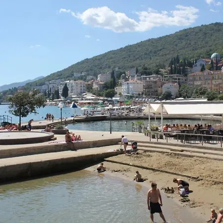 Pelda Apartment, Sea View, Parking, Pet Friendly Opatija