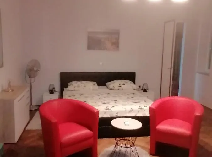 Pelda Apartment, Sea View, Parking, Pet Friendly Appartement