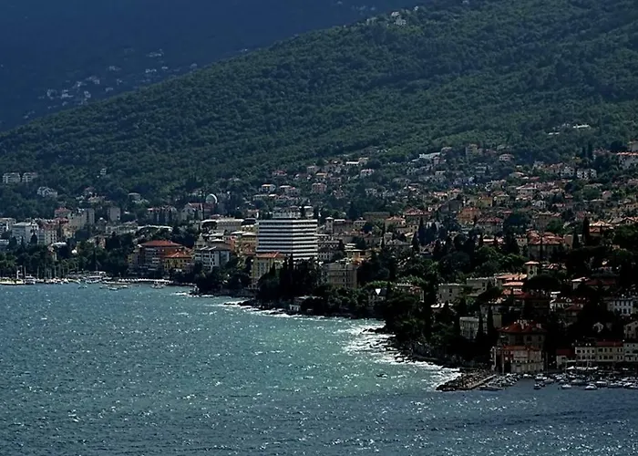 Pelda Apartment, Sea View, Parking, Pet Friendly Opatija